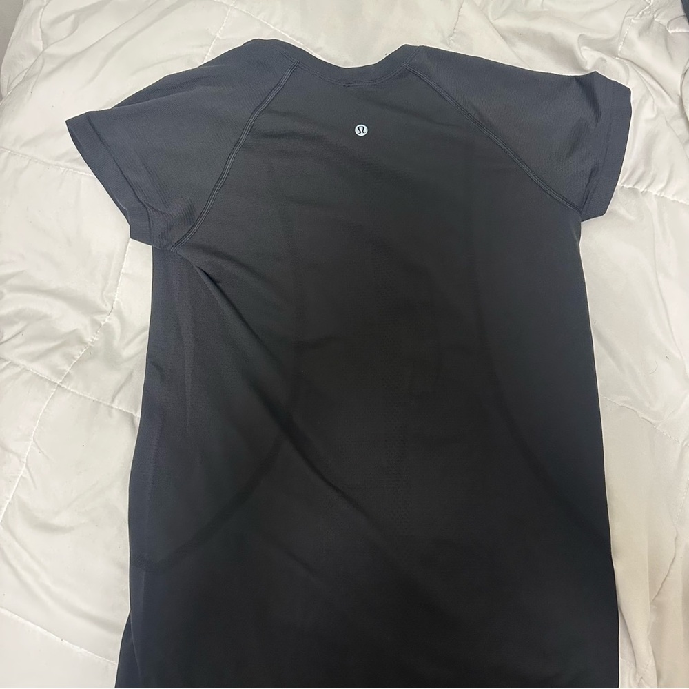 SOLD: Lululemon Black Athletic Swiftly Tech